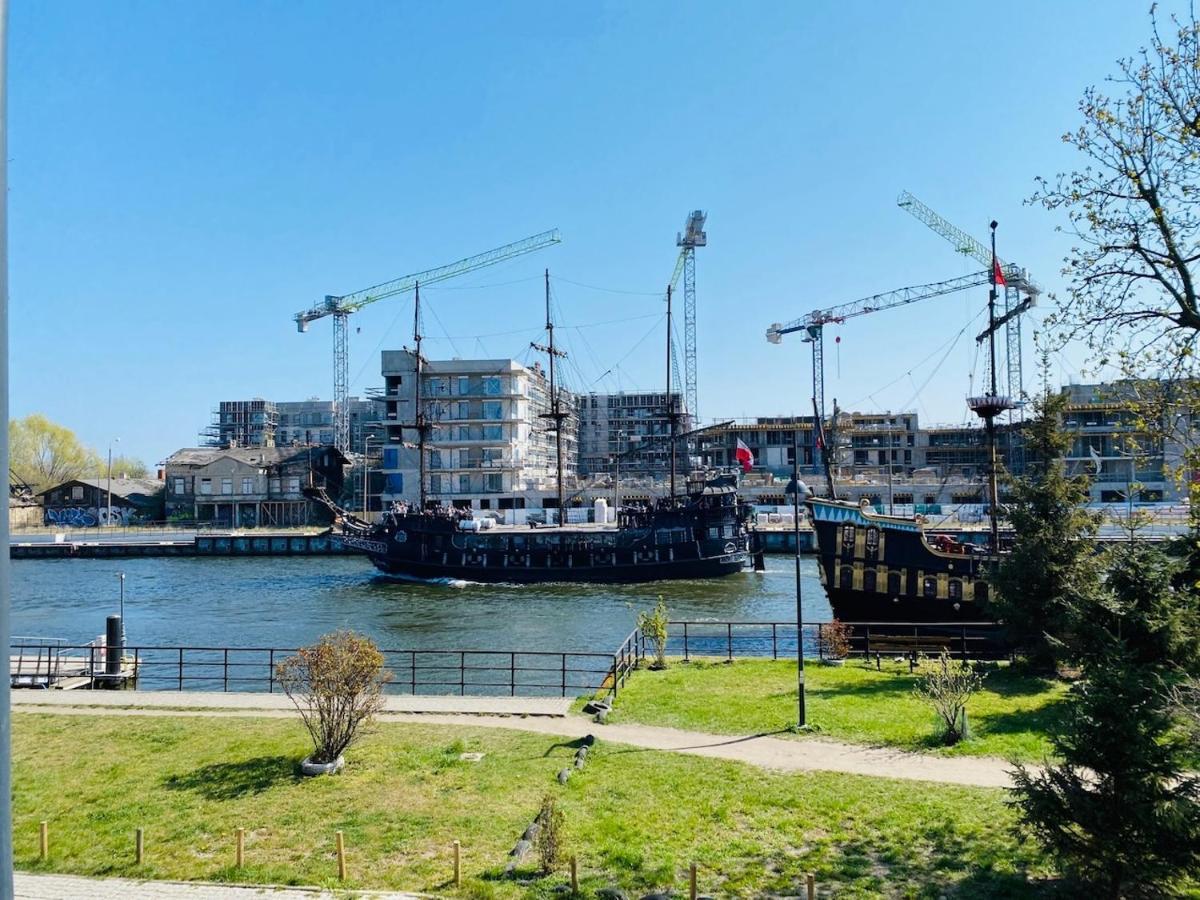 Apartamenty S&S Chlebova Gdansk Z Widokiem Na Rzeke Motlawe, Stare Miasto Extérieur photo