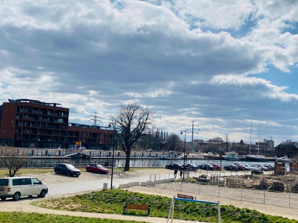 Apartamenty S&S Chlebova Gdansk Z Widokiem Na Rzeke Motlawe, Stare Miasto Extérieur photo